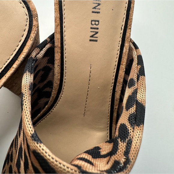 Gianna Bini CHEETAH print Open-toe Heels - Picture 6 of 7